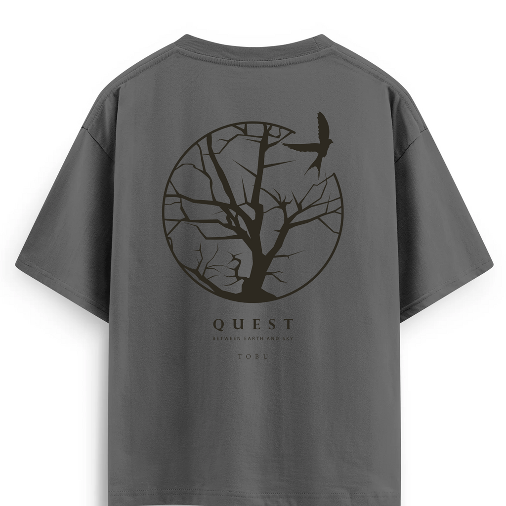 Oversize T-shirt / Instinct / Quest
