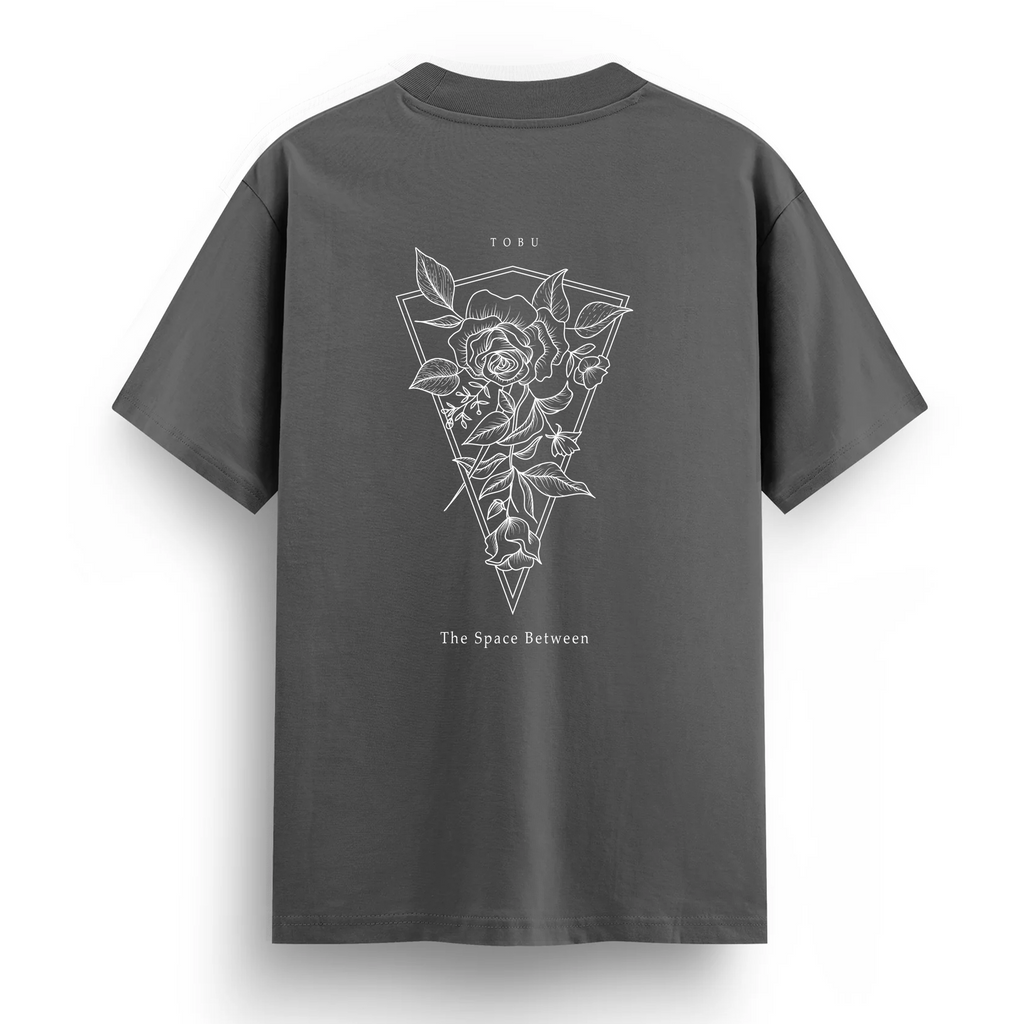Regular T-shirt / Silent Bloom
