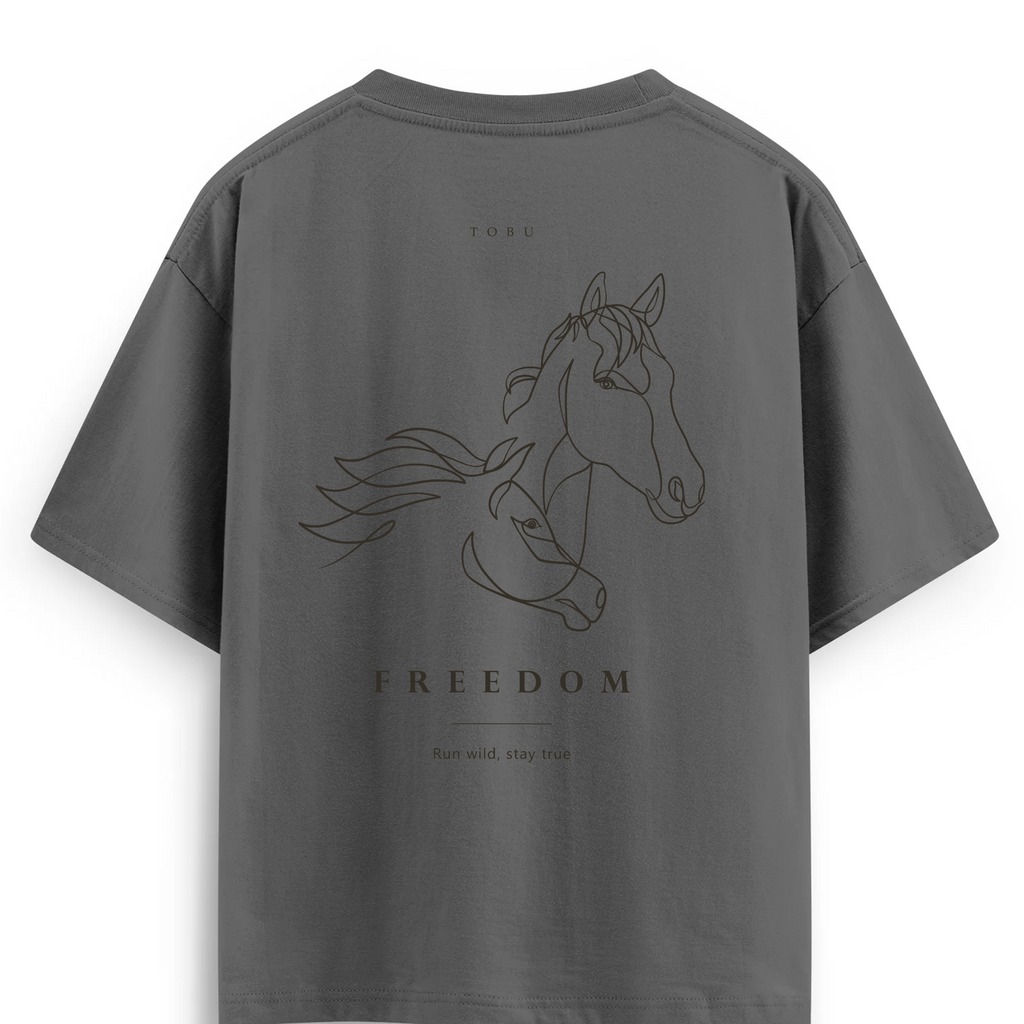 Oversize T-shirt / Instinct / Freedom
