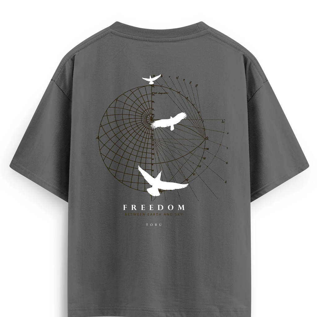 Oversize T-shirt / Untamed/Freedom