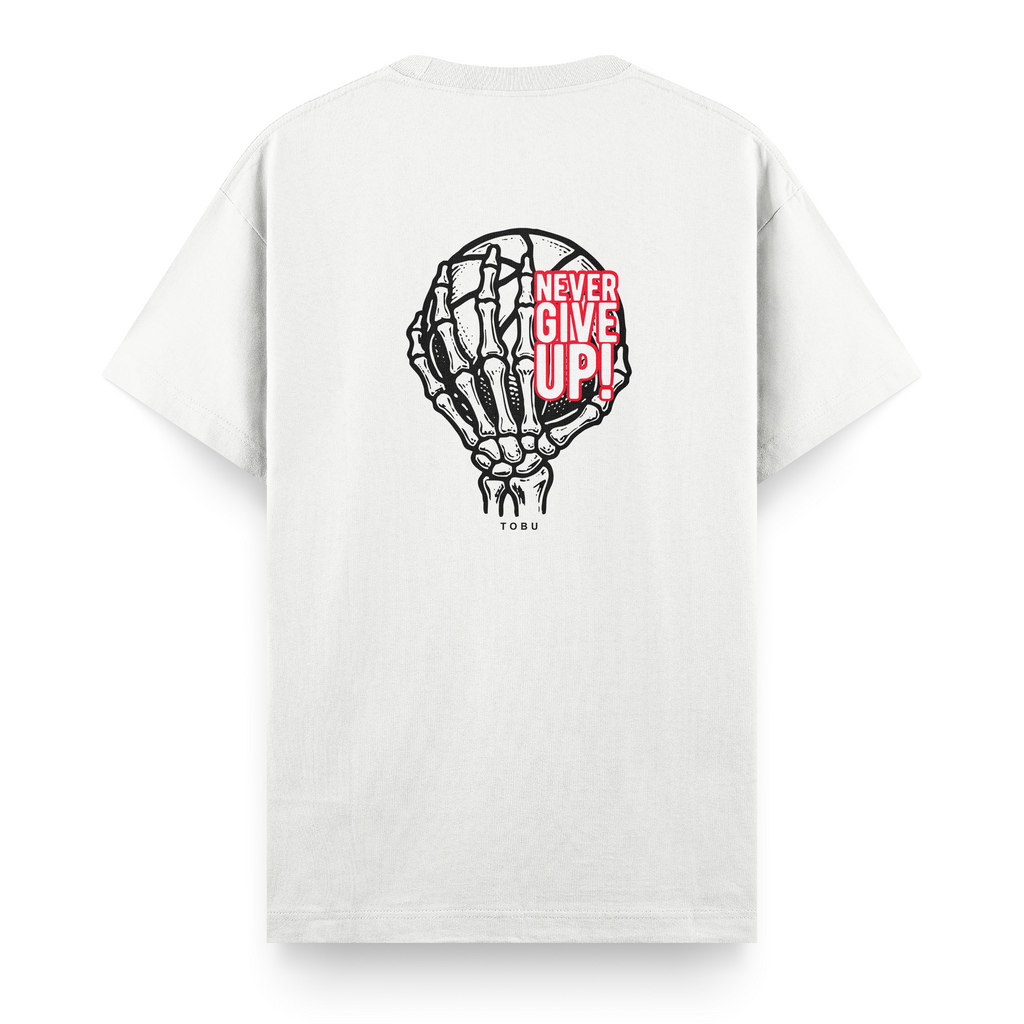 Regular T-shirt / Never GIVE UP