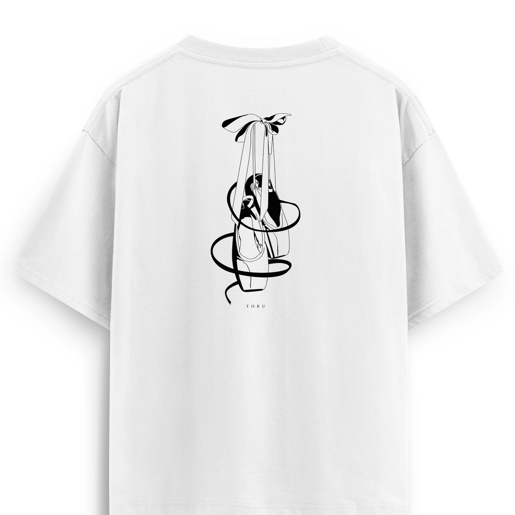 Oversize T-shirt / Tobu Studio / Balerin