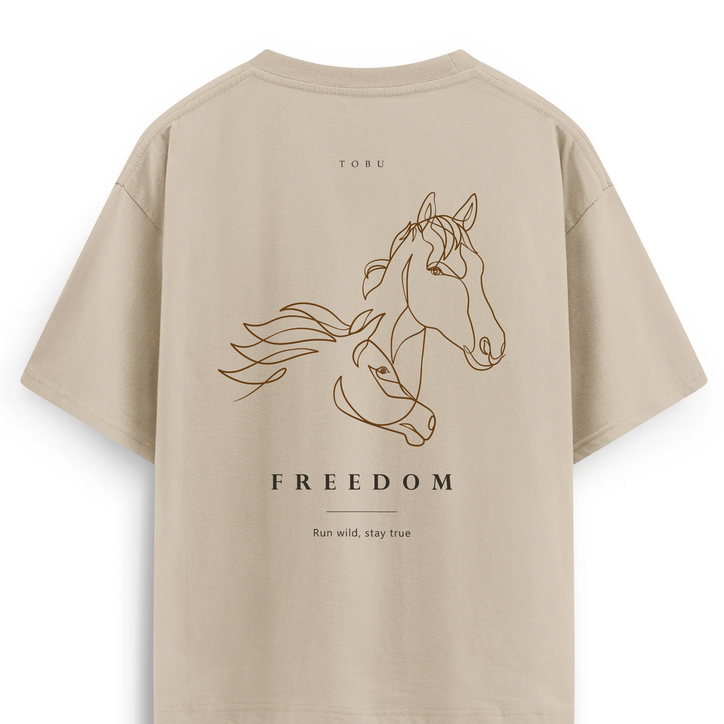 Oversize T-shirt / Instinct / Freedom