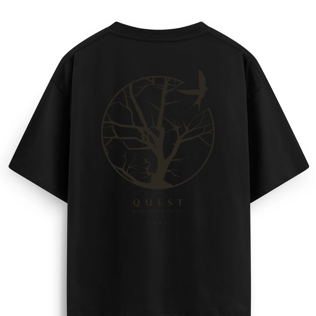 Oversize T-shirt / Instinct / Quest