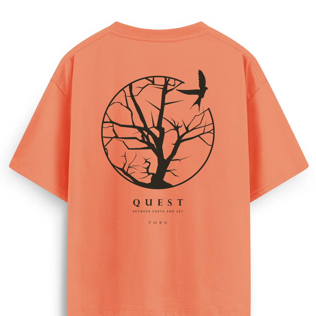 Oversize T-shirt / Instinct / Quest