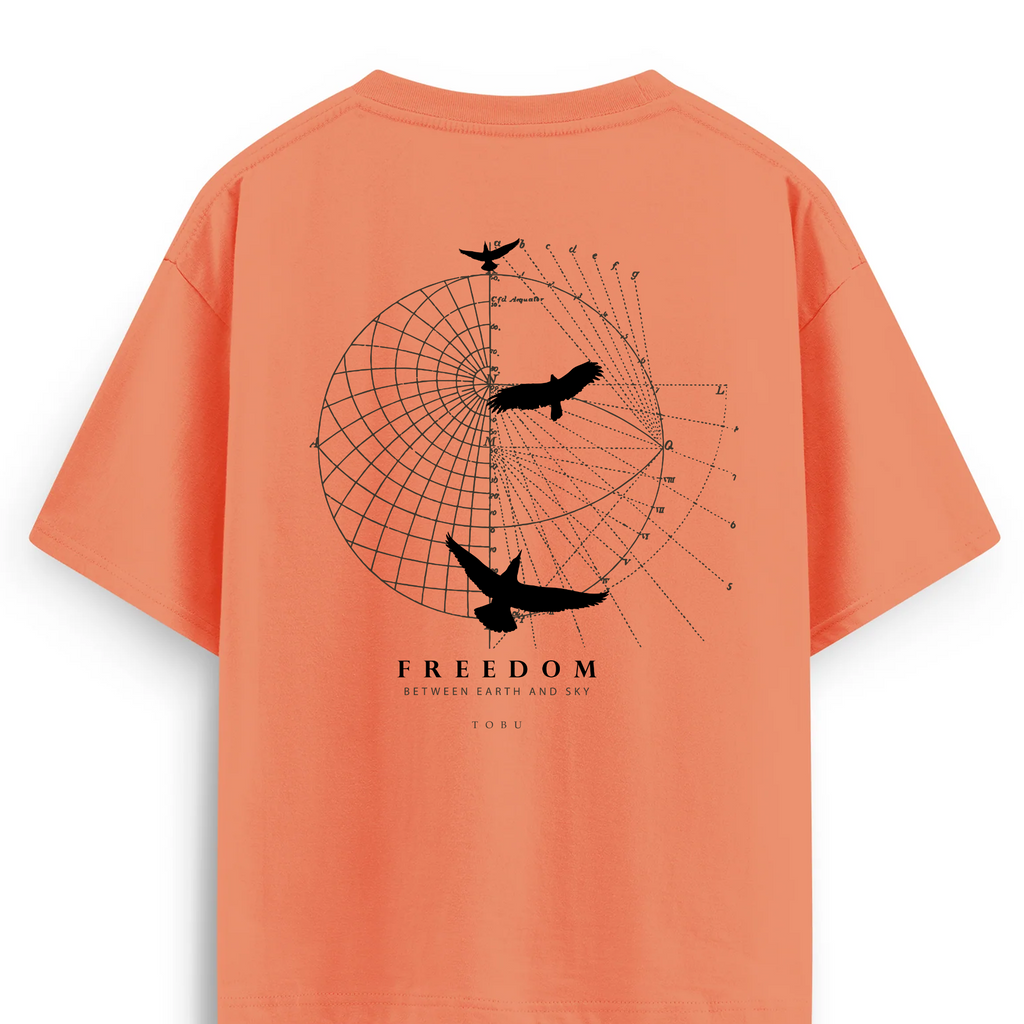 Oversize T-shirt / Untamed/Freedom